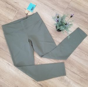 NWT! PrAna Pillar 7/8 Leggings